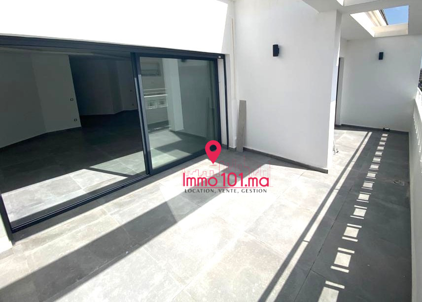 Location appartement à Hay Riad AGLAV2556